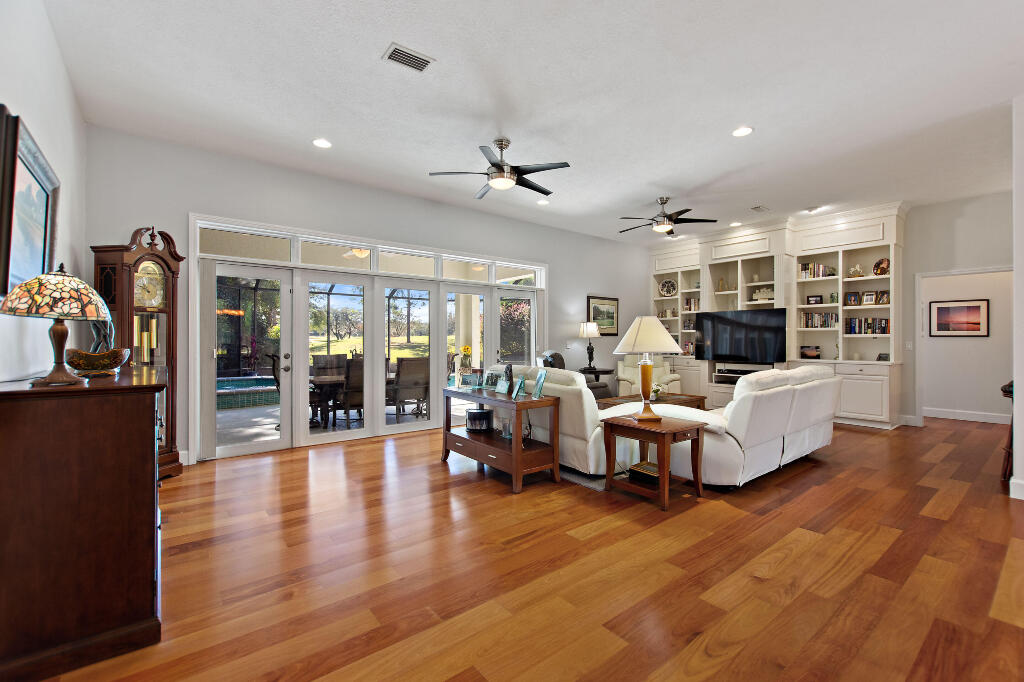 Professional Real Estate Photographer for Lake Wales Florida homes