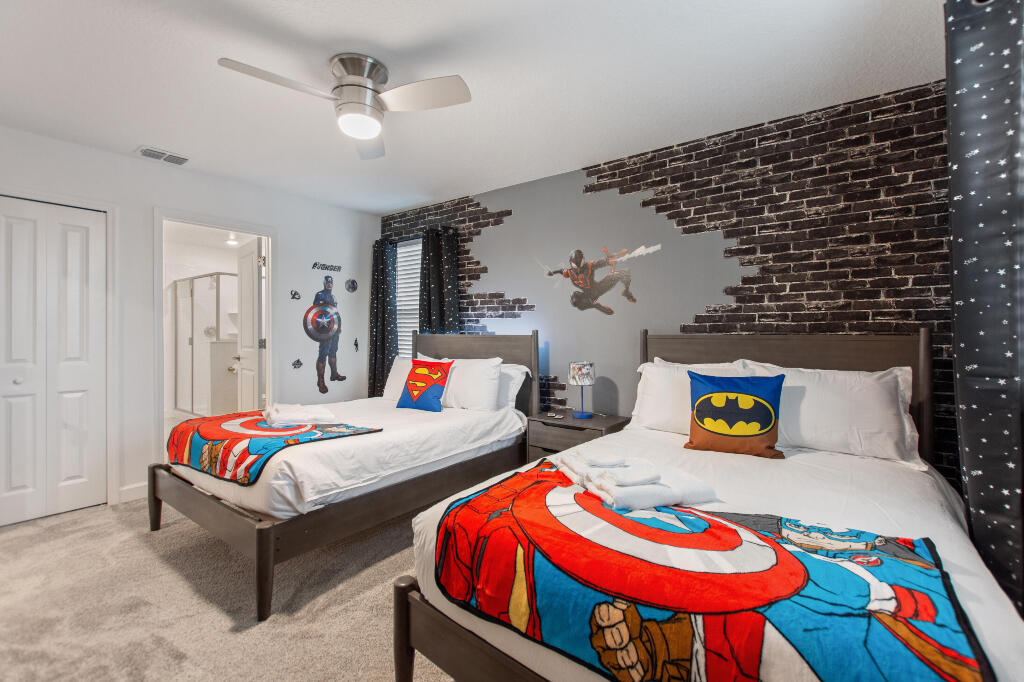 Kids bedroom in ChampionsGate vacation home rental near Disney