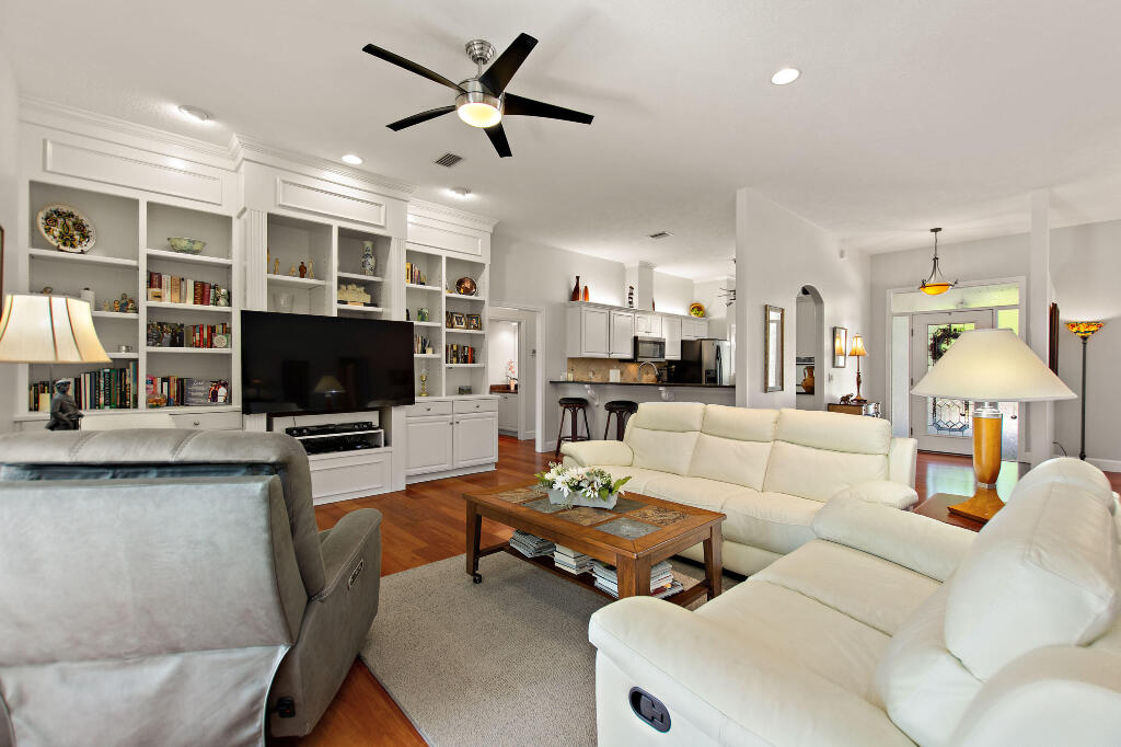 Real Estate Photographer, Aerial shots and videographer in Lakeland